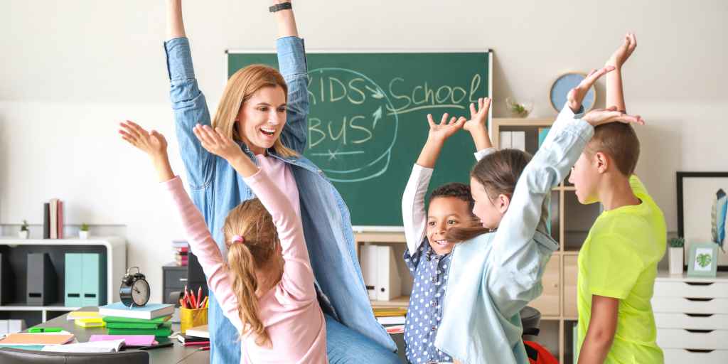 🧠 Classroom vs. Tutoring: What’s the Difference — and Why It&nbsp;Matters